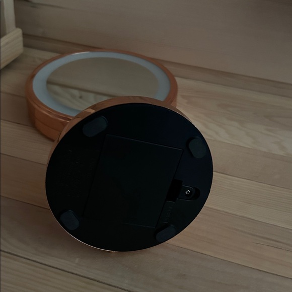 Rose Gold Vanity Mirror - Picture 4 of 4